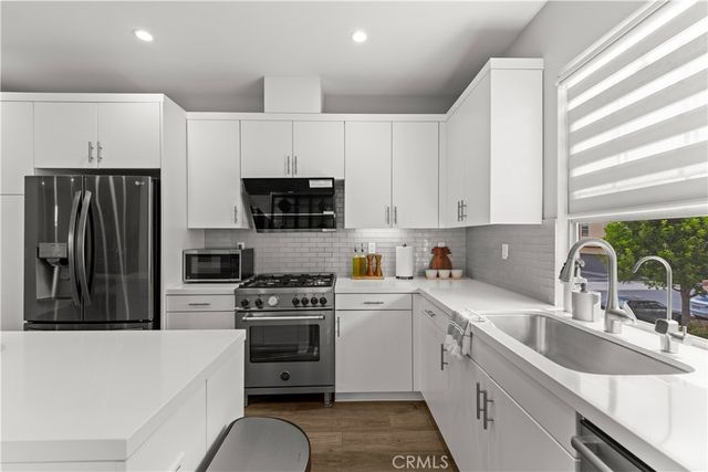 182 Elkhorn, Irvine, CA 92618