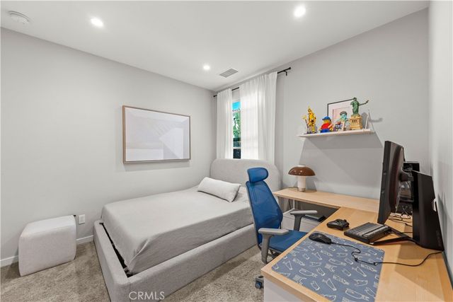 182 Elkhorn, Irvine, CA 92618