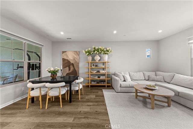 182 Elkhorn, Irvine, CA 92618