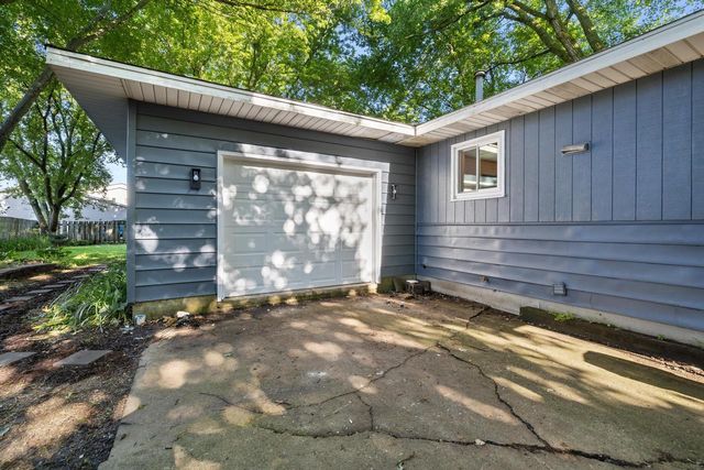 36 N Monica DRIVE, Elkhorn, WI 53121