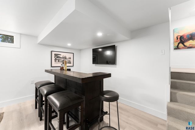 105 E 36TH St Street, Sioux Falls, SD 57105