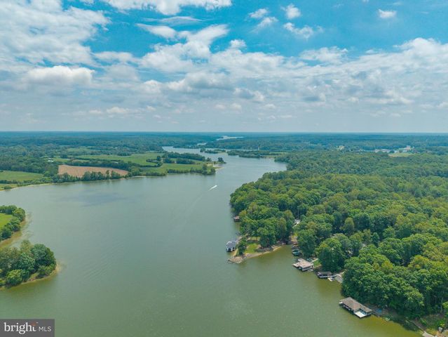 214 STONEWALL CT, Mineral, VA 23117