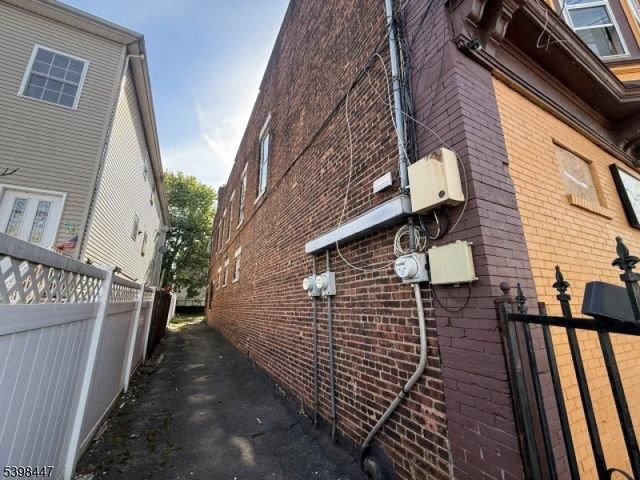 1014 E Grand St, Elizabeth City, NJ 07201