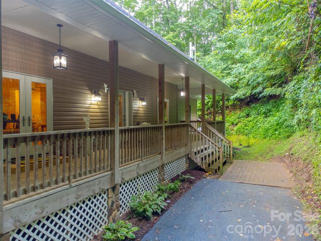 1838 Coman Road, Franklin, NC 28734