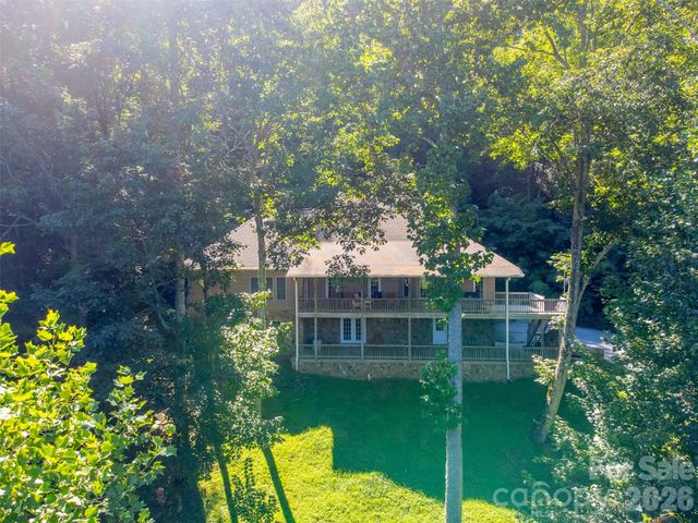 1838 Coman Road, Franklin, NC 28734
