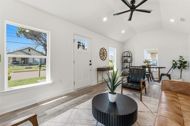 815 Garrison Street, Waco, TX 76704