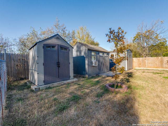 7626 Meadow Lawn, San Antonio, TX 78251