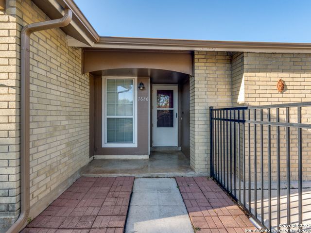7626 Meadow Lawn, San Antonio, TX 78251
