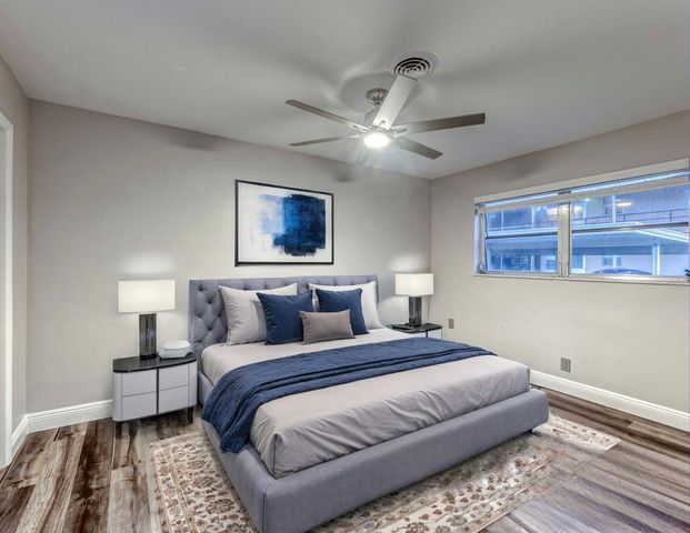 400 S Luna Court 2, Hollywood, FL 33021