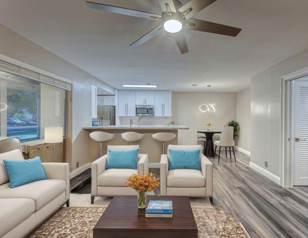 400 S Luna Court 2, Hollywood, FL 33021