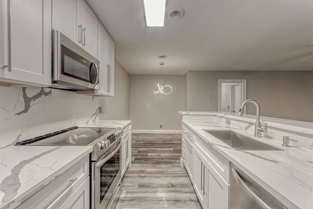 400 S Luna Court 2, Hollywood, FL 33021