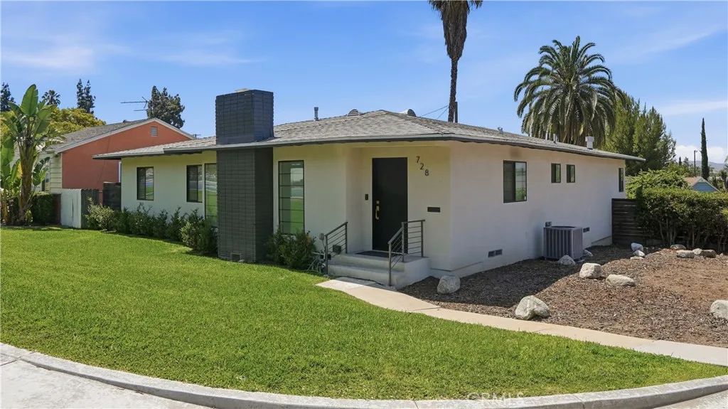728 Val Vista, Pomona, CA 91768