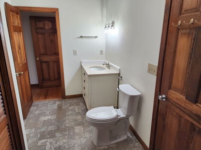 B7 Scotty Hollow Dr B7, Chelmsford, MA 01863
