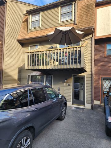 B7 Scotty Hollow Dr B7, Chelmsford, MA 01863