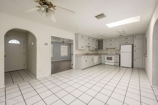 1070 Jasmine Drive, Las Cruces, NM 88005