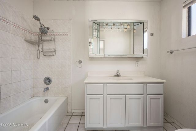 1070 Jasmine Drive, Las Cruces, NM 88005