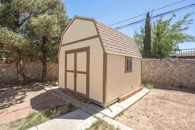 1070 Jasmine Drive, Las Cruces, NM 88005