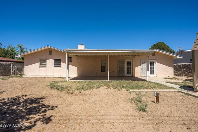 1070 Jasmine Drive, Las Cruces, NM 88005