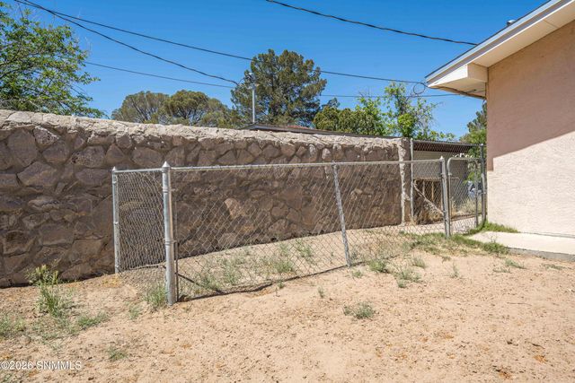 1070 Jasmine Drive, Las Cruces, NM 88005