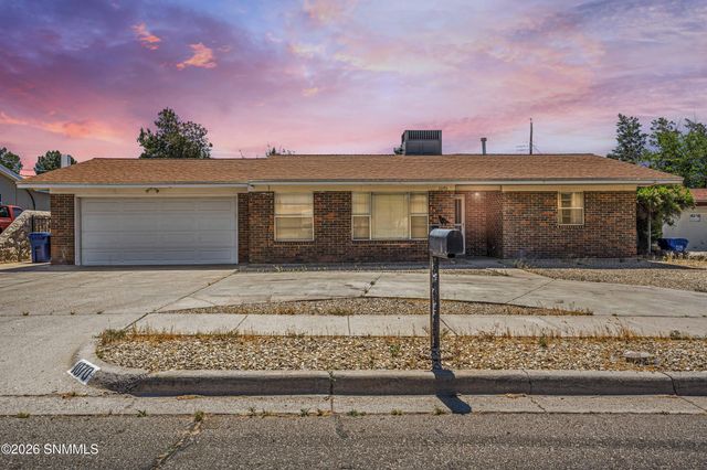 1070 Jasmine Drive, Las Cruces, NM 88005