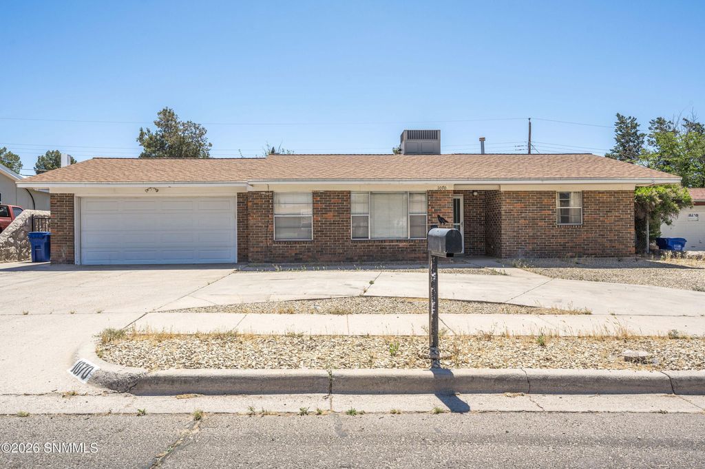 1070 Jasmine Drive, Las Cruces, NM 88005