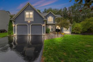 8203 Royal Scarlet Drive, Lysander, NY 13027