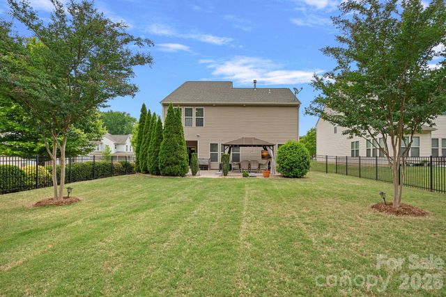 404 Senate Court Way, Huntersville, NC 28078