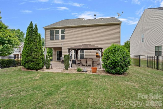 404 Senate Court Way, Huntersville, NC 28078