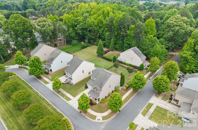 404 Senate Court Way, Huntersville, NC 28078