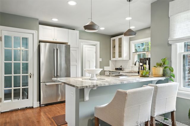 202 Hazel Boulevard, Tulsa, OK 74114