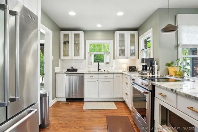 202 Hazel Boulevard, Tulsa, OK 74114