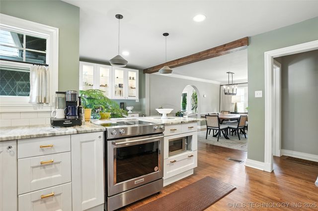 202 Hazel Boulevard, Tulsa, OK 74114