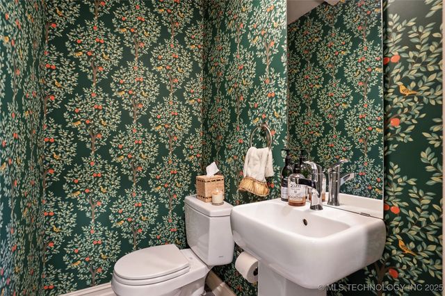 202 Hazel Boulevard, Tulsa, OK 74114