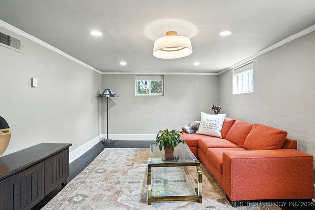 202 Hazel Boulevard, Tulsa, OK 74114