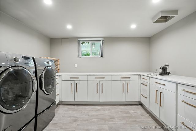 202 Hazel Boulevard, Tulsa, OK 74114