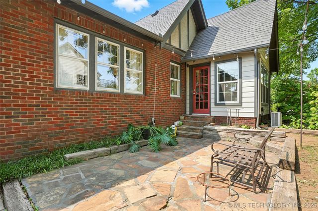 202 Hazel Boulevard, Tulsa, OK 74114