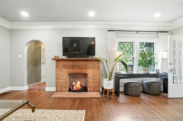 202 Hazel Boulevard, Tulsa, OK 74114