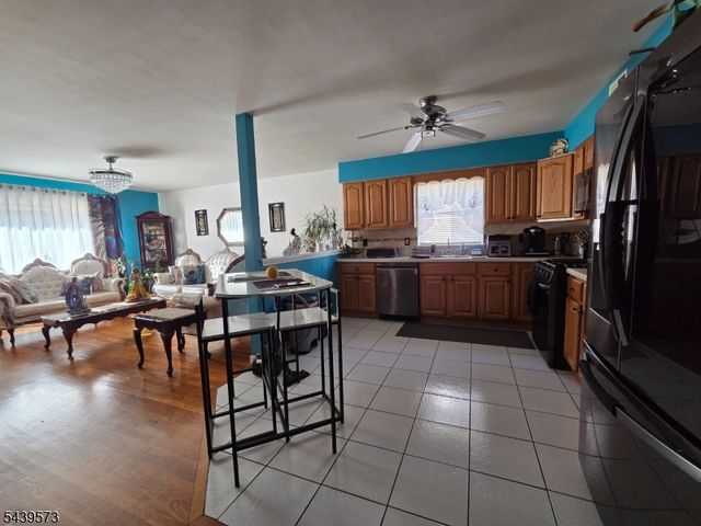 493 Broadway, Newark City, NJ 07104