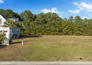 193 Twining Rose Lane, Holly Ridge, NC 28445