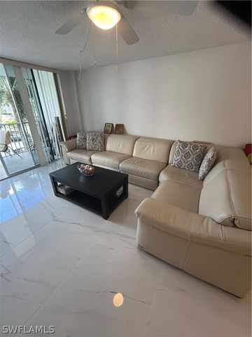 3 Bluebill AVE 207, Naples, FL 34108