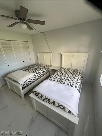 3 Bluebill AVE 207, Naples, FL 34108