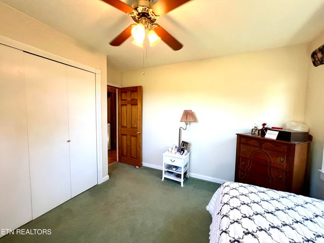934 Flat Creek Rd, Sevierville, TN 37876