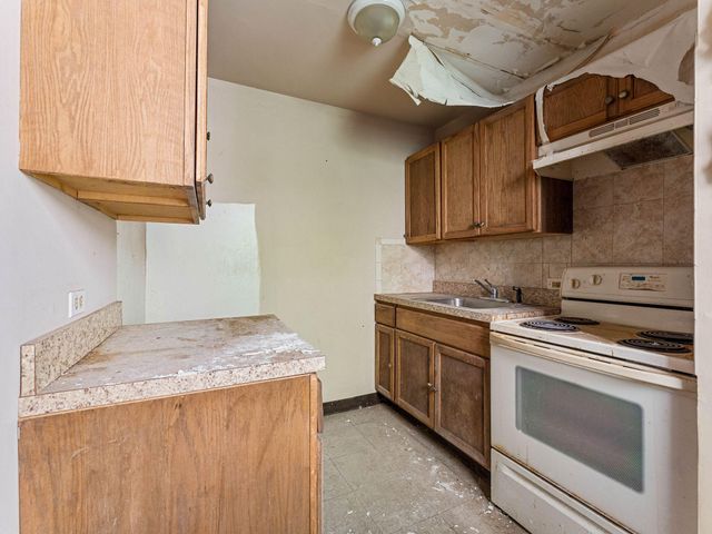 2310 N 9TH ST, Philadelphia, PA 19133