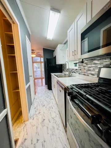 101 Hilltop Circle, Branson, MO 65616