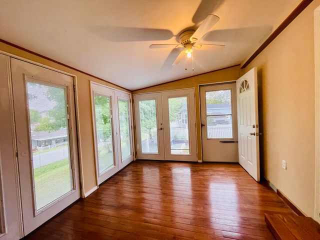 101 Hilltop Circle, Branson, MO 65616