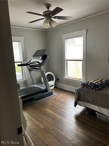 1479 Hopkins Avenue, Lakewood, OH 44107