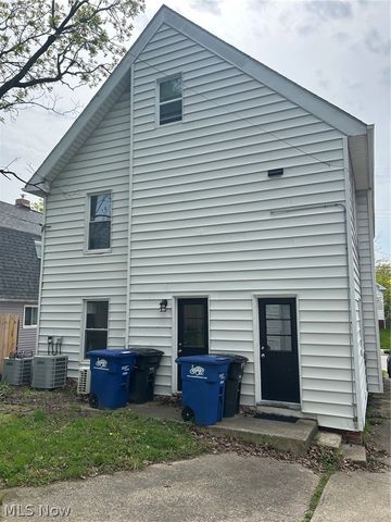 1479 Hopkins Avenue, Lakewood, OH 44107