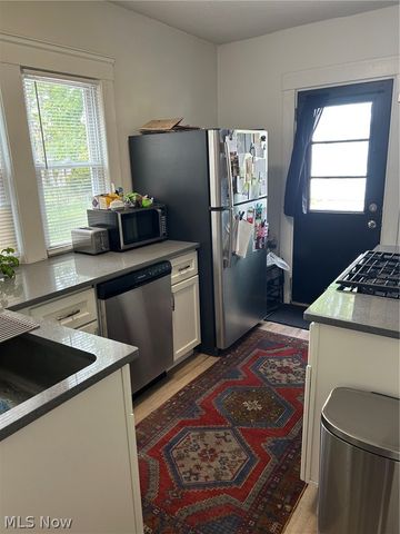 1479 Hopkins Avenue, Lakewood, OH 44107