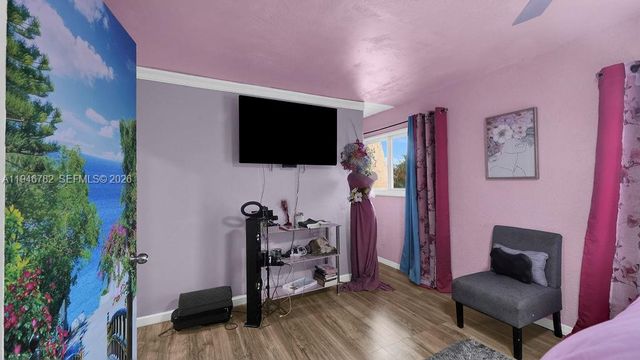 6 Spinning Wheel Ln 6, Tamarac, FL 33319