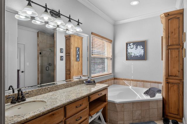 8021 Highway 12, Orange, TX 77632